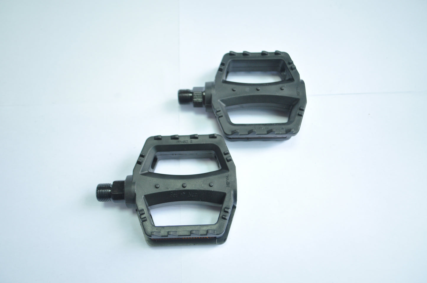 Педалі Feimin FP-651 9/16" дитячий пластик чорний