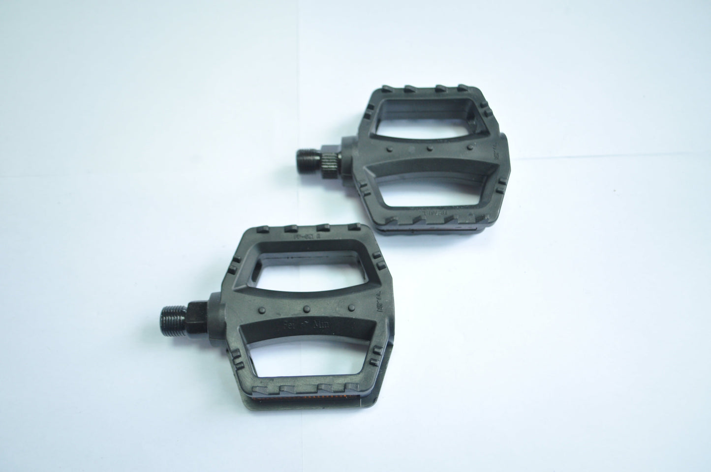 Педалі Feimin FP-651 9/16" дитячий пластик чорний